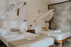 Suite Verde | Minibar, in-room safe, free WiFi, bed sheets - Casa de Olas Boutique Hotel (Puerto Escondido)