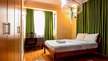 4 dormitorios, escritorio, tabla de planchar con plancha y wifi gratis