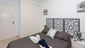 2 chambres, bureau, fer et planche à repasser, Wi-Fi