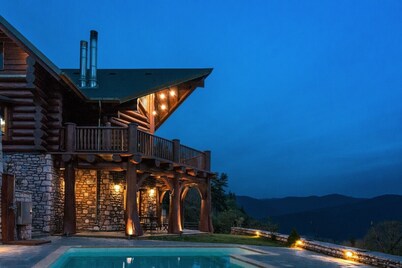 Luxury mountain Chalet, with private sauna and shared pool (ground level)