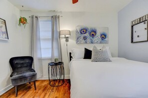 1 bedroom, desk, iron/ironing board, WiFi