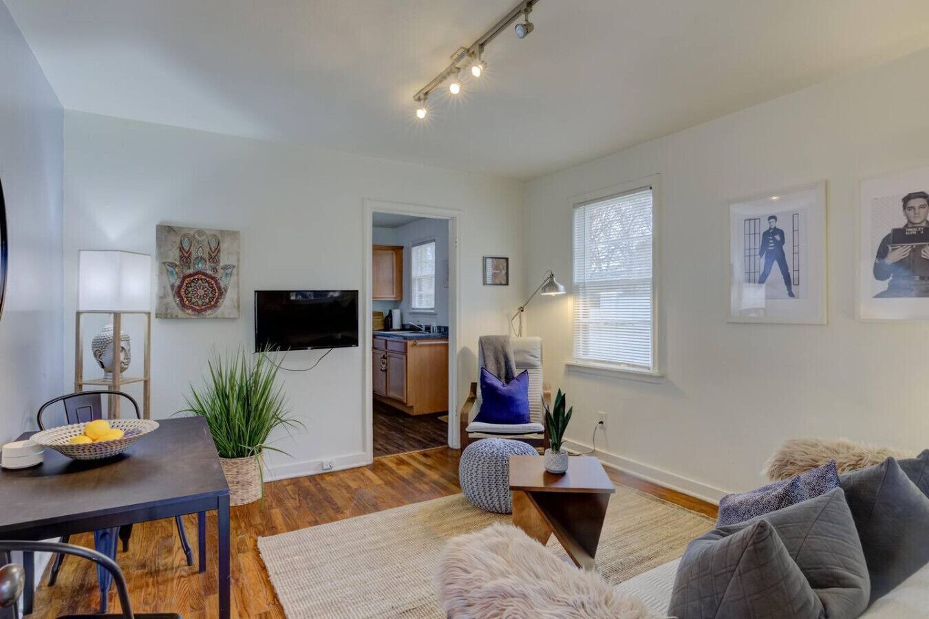 TV, Netflix, streaming services