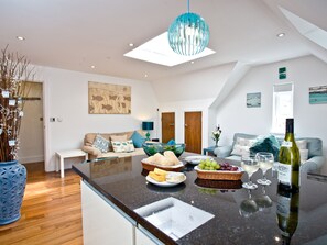 Living area - A stylish apartment set in an idyllic location in Watergate Bay. (Watergate Bay)