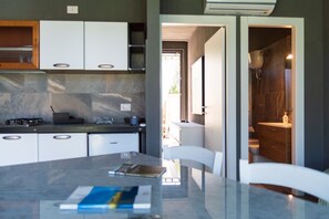 Refrigerador, horno, parrilla de estufa y lavavajillas 