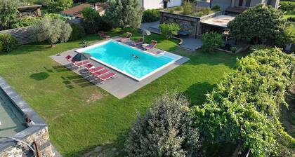 Refined and welcoming Villa with private pool surrounded by nature