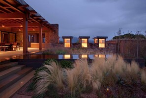 Terrace/patio - Luxury Resort Living in Santa Fe, heated pool, hot tubs, 360 mountain top views (Santa Fe)