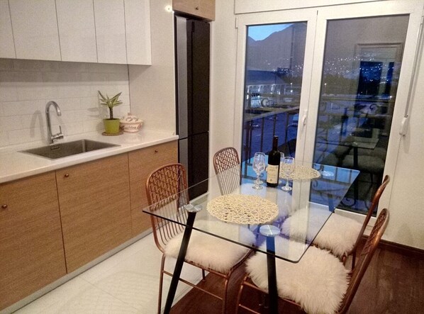 تناول الطعام