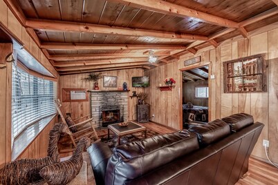 Knotty Pine | Upper Canyon Cabin • Hot Tub & Wildlife