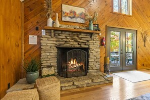 Interior - Privacy plus Fun: Pool Table, Shuffleboard, Foosball, Darts, Ping Pong & More (Rockbridge)