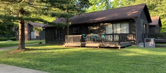 Apple Valley Lake, Pool and Beaches! Guest Passes available for a fee!