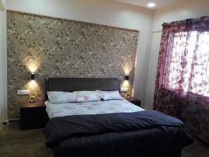 2 bedrooms, bed sheets