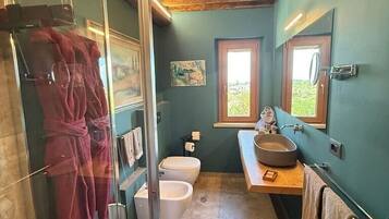 Shower, hair dryer, bathrobes, bidet