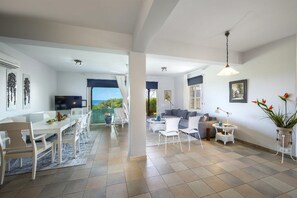 Living area - Sirina Waterfront House (Paralimni)