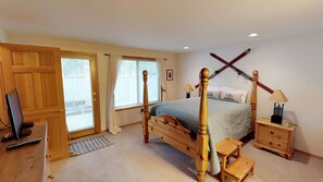 5 bedrooms, internet, bed sheets