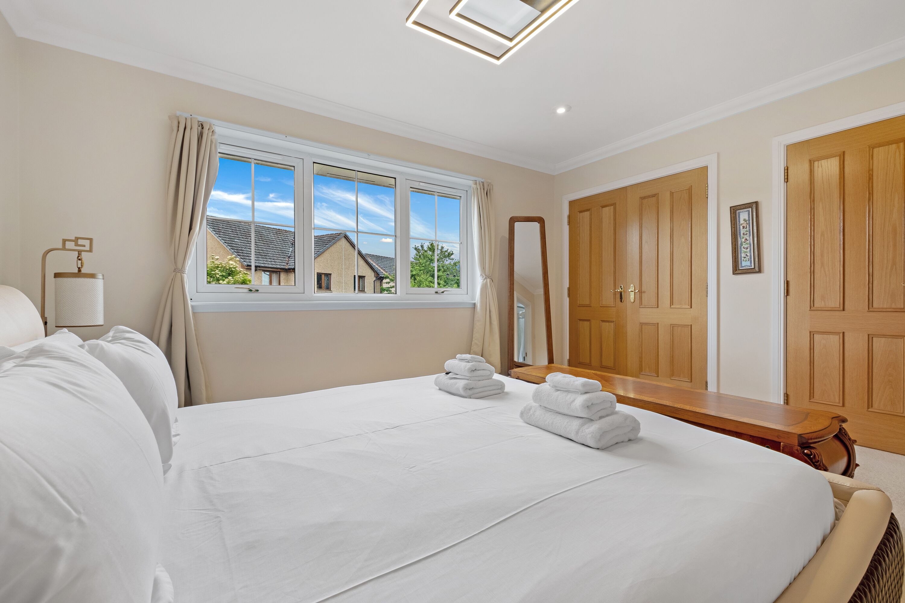 4 chambres, bureau, fer et planche à repasser, Wi-Fi