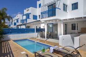 Outdoor pool, pool loungers - Protaras Villa Nicol 16 (Paralimni)