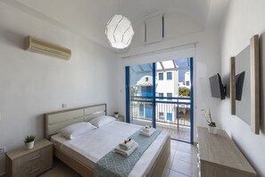 Villa | 3 bedrooms, in-room safe, iron/ironing board, cots/infant beds - Protaras Villa Nicol 16 (Paralimni)