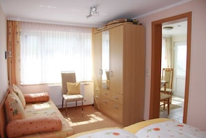 1 Schlafzimmer, Reisekinderbett, WLAN, Bettwäsche