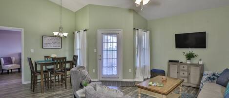 Televisor intel·ligent i llibres