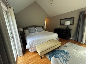 4 soverom, strykejern/-brett, wi-fi (inkludert) og sengetøy