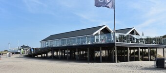 House with 1100 sqm omschlossen plot