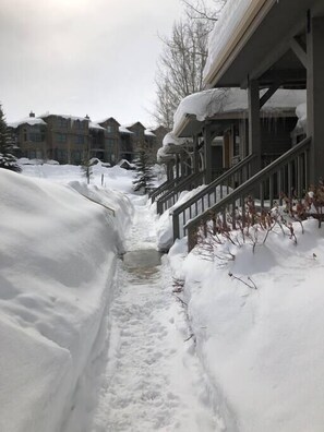 Property grounds - Grey Fox 2 bed/2bath~SLEEPS 5~Ski-in/Ski-out ;Granby Ranch/Winter Park (Granby)