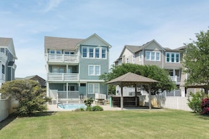 Exterior - Sandy Bottoms: Oceanside, Pool, Spa, Dogs OK (Nags Head)