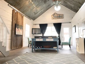 المنشأة من الداخل