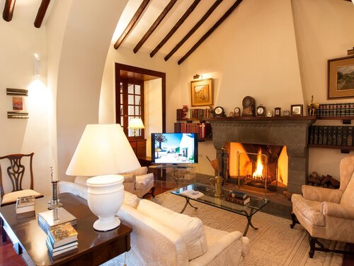 Holiday Mansion Bandamassa