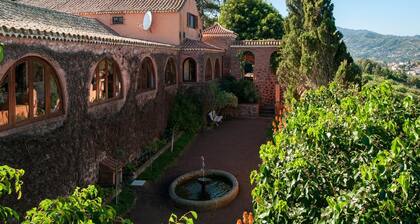 Holiday Mansion Bandamassa