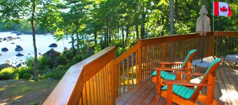 House Eagle Cove - Cottage right on the shore of Ponhook Lake