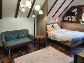 1 chambre, fer et planche à repasser, lit parapluie, Wi-Fi