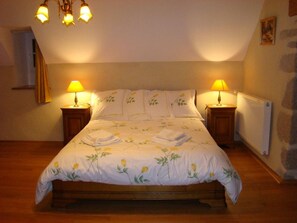 1 chambre, fer et planche à repasser, Wi-Fi, literie fournie
