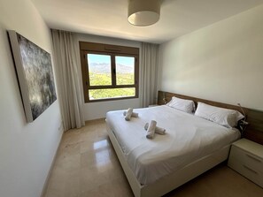 3 Schlafzimmer, Bügeleisen/Bügelbrett, Reisekinderbett, Internetzugang