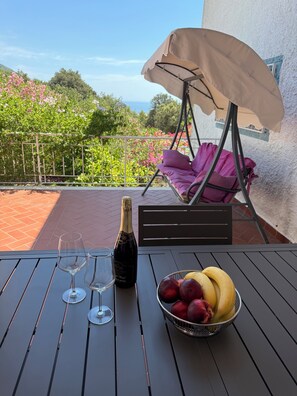 Property grounds - HOUSE WITH GARDEN.  LAST MINUTE SEPTEMBER (Cala Gonone)