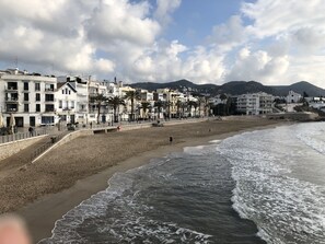 Beach nearby, beach towels