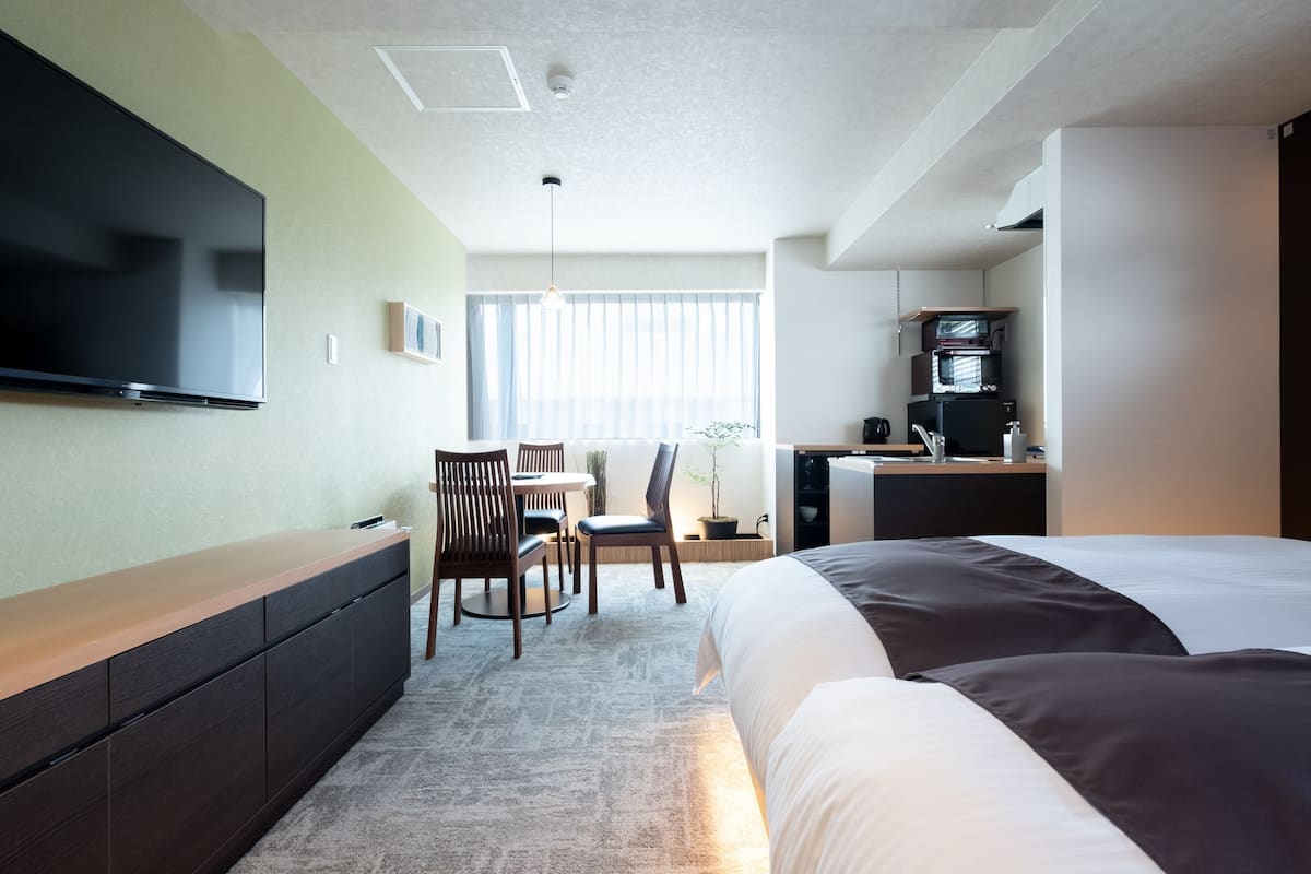 Modern Standard,Up to 2 Adaults, Non Smoking | In-room safe, blackout curtains, free cots/infant beds, free WiFi