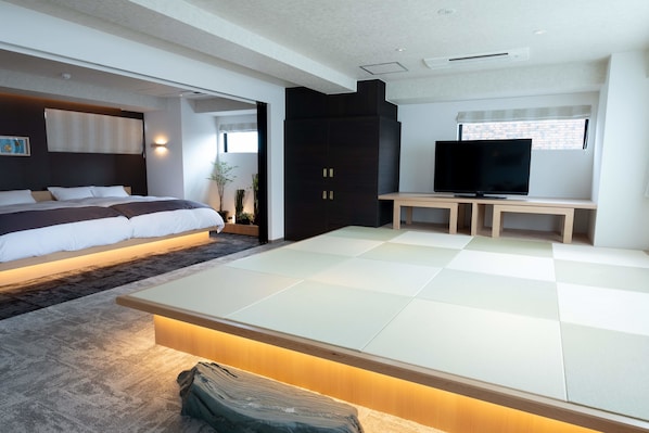 Premium Suite, Up to 5 Adults, Non Smoking | In-room safe, blackout drapes, free cribs/infant beds, free WiFi - Hotel KADO Gosho - Minami Kyoto (Kyoto)