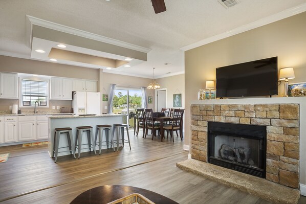 Interior - Oak Gardens home with Stunning Gulf Views (Long Beach)