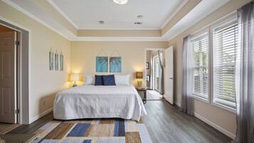 3 habitaciones, tabla de planchar con plancha, wifi y ropa de cama