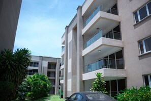 Exterior - Luxury 3 Bed Apartment in Ridge (Accra)
