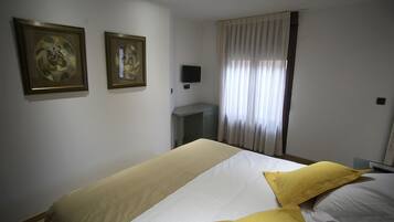 8 chambres, Wi-Fi gratuit, draps fournis