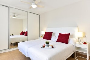 1 chambre, fer et planche à repasser, Wi-Fi gratuit, draps fournis