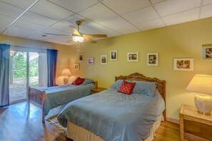 5 soverom, strykejern/-brett, wi-fi og sengetøy