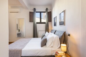 3 slaapkamers, een strijkplank/strijkijzer, wifi