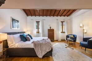 3 bedrooms, iron/ironing board, WiFi