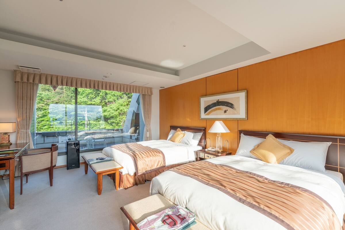 [Non-Smoking] Western Style Major Suite (Mt. Fuji View) | Desk, WiFi (free), bed sheets