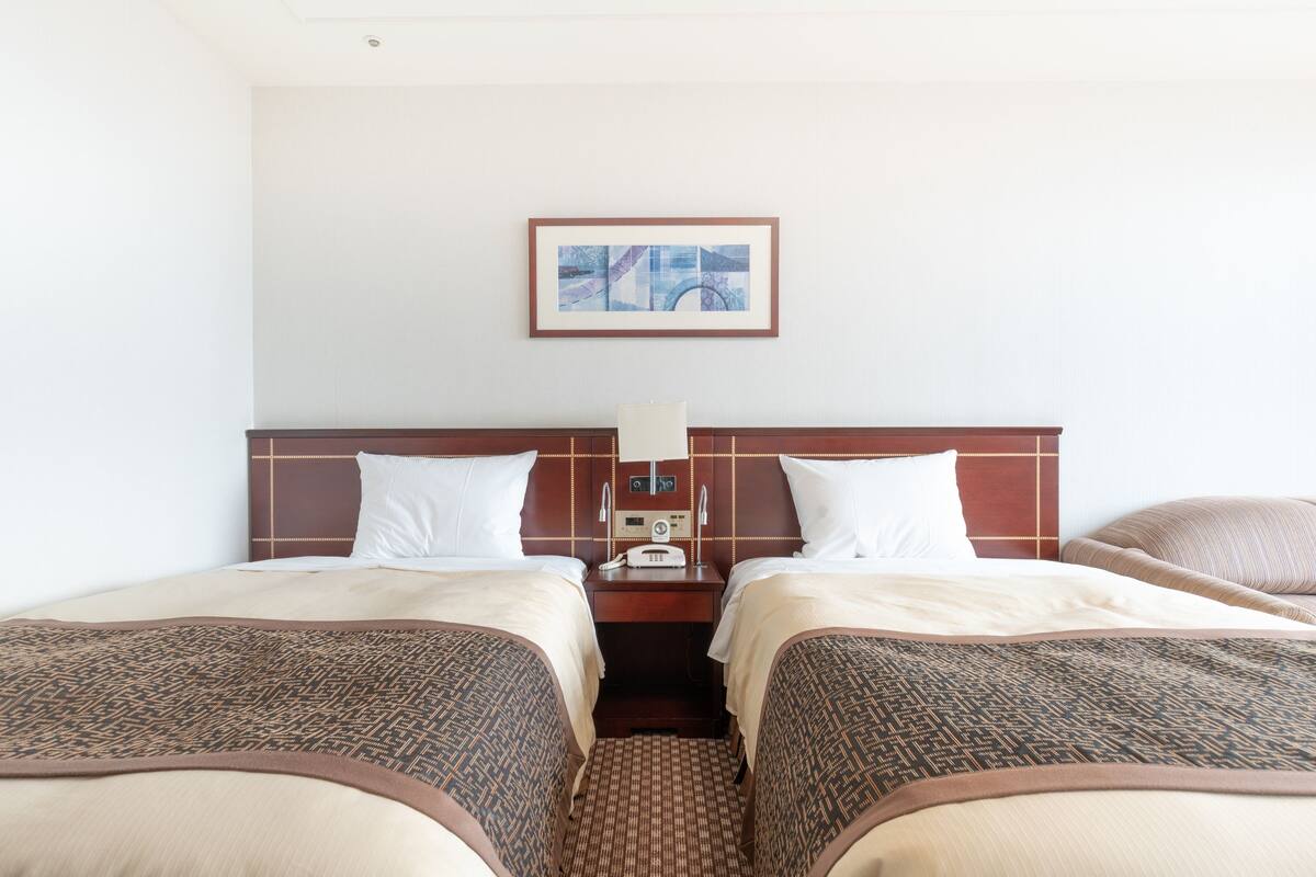 [Non-Smoking] Western Style Deluxe Twin Room (Mt. Fuji View) | Desk, WiFi (free), bed sheets