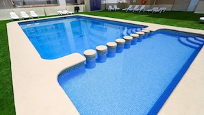 حمام سباحة