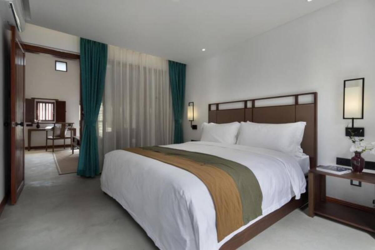 Individually decorated, individually furnished, desk, rollaway beds